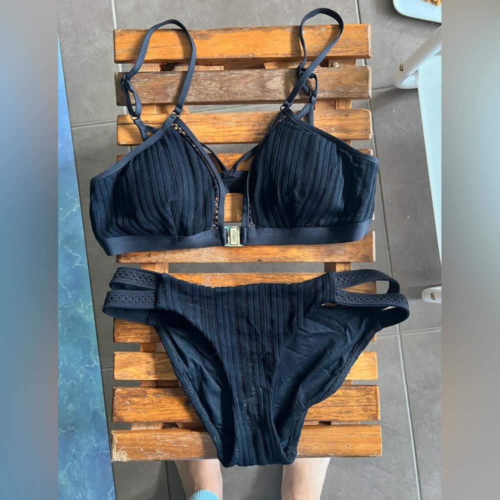 MileaTwo Piece swim suit size 8 bottoms, size 10 Top - Picture 2 of 8